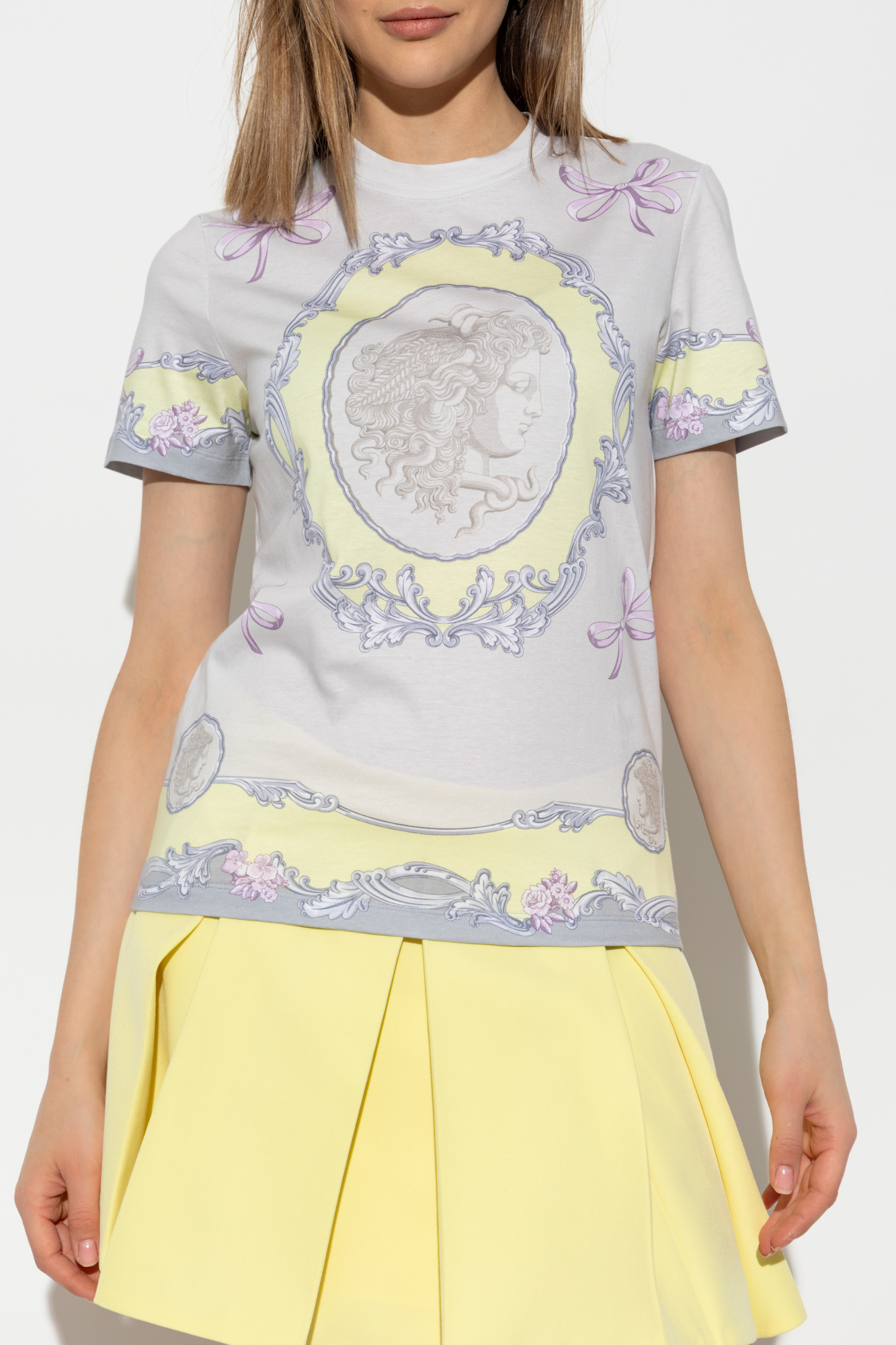 VERSACE Medusa Cameo Print Ｔシャツ Versace T-shirt with print Medusa Cameo | Men's Clothing